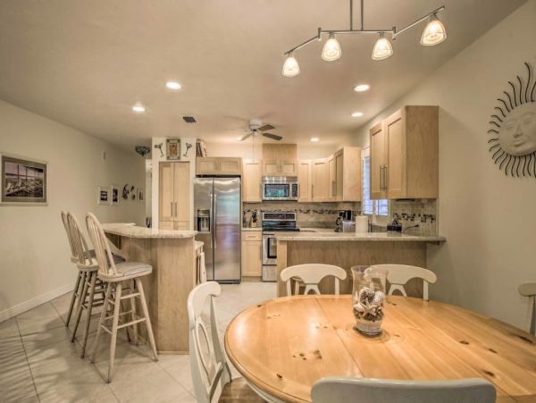 Naples Vacation Three Bedroom Home Sleeps 10 Walk To Beach