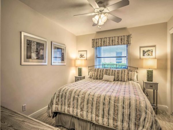 Naples Vacation Three Bedroom Home Sleeps 10 Walk To Beach
