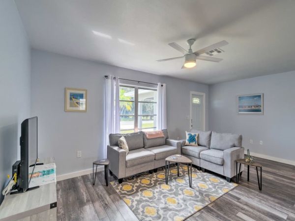 Venice Home 989670