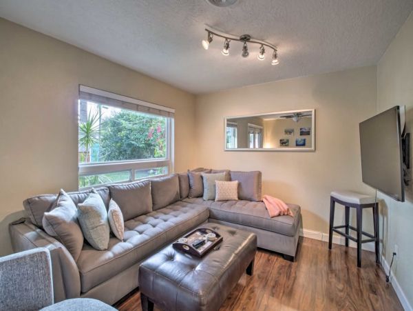 Cocoa Beach Home 989673