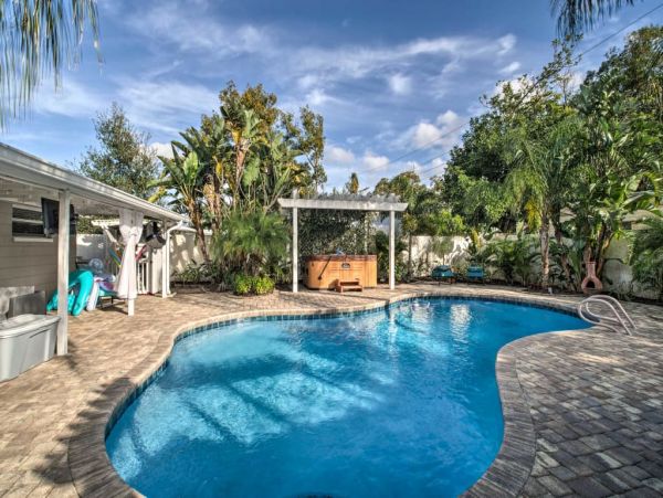 Cocoa Beach Home 989673