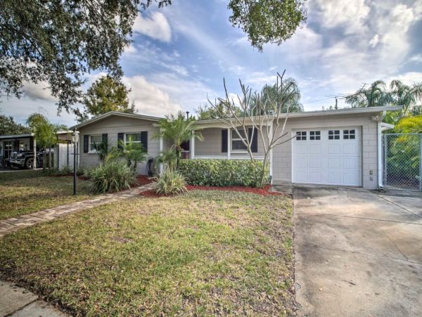 Cocoa Beach Home 989673