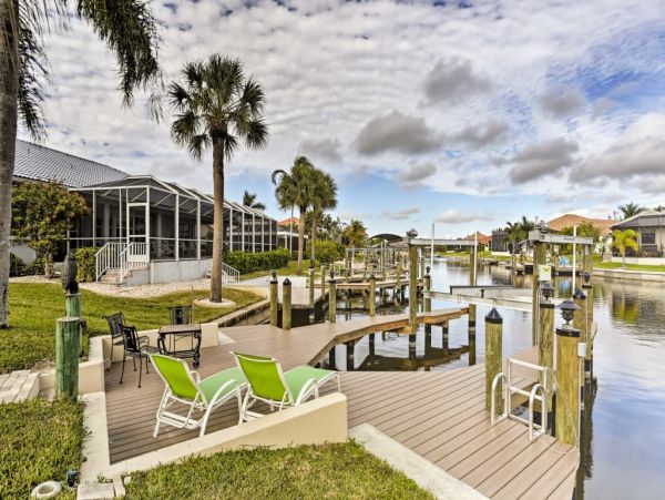 Three Bedroom Cape Coral Vacation Home with Pool & Boat Dock