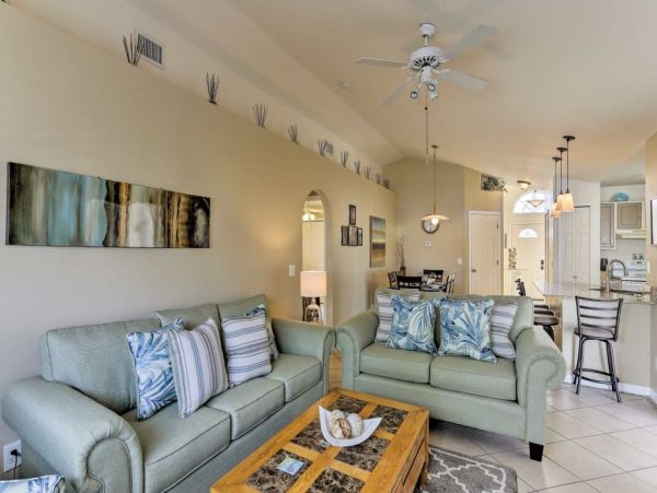 Three Bedroom Cape Coral Vacation Home with Pool & Boat Dock