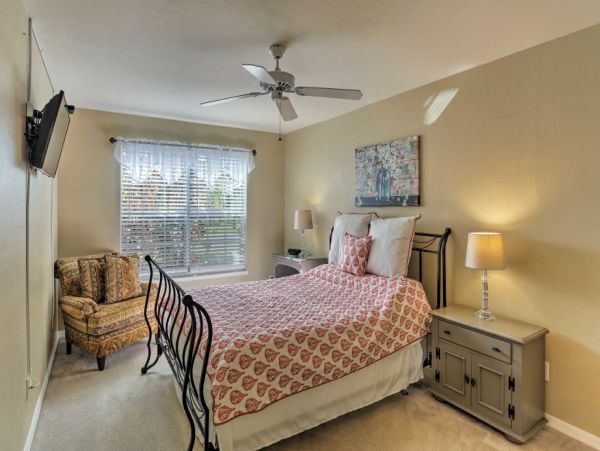 Three Bedroom Cape Coral Vacation Home with Pool & Boat Dock