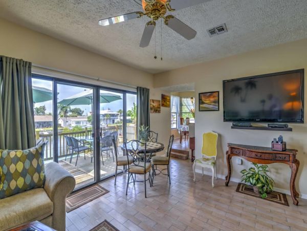 Other Cities  Florida Home 989677