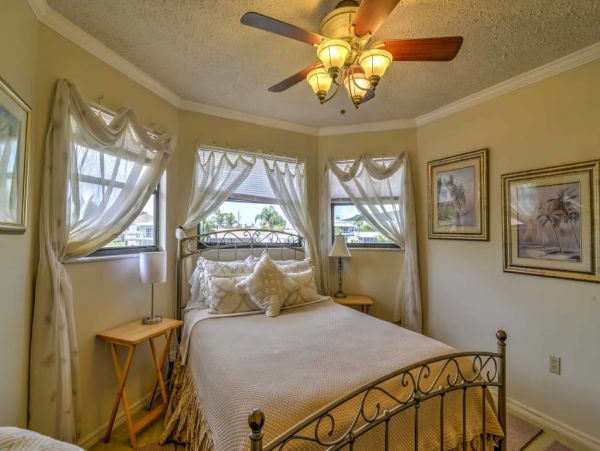Other Cities  Florida Home 989677
