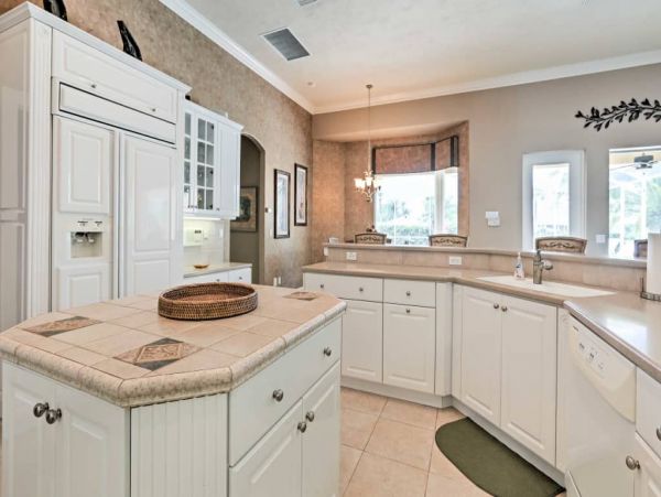 Daytona Beach Home 989679