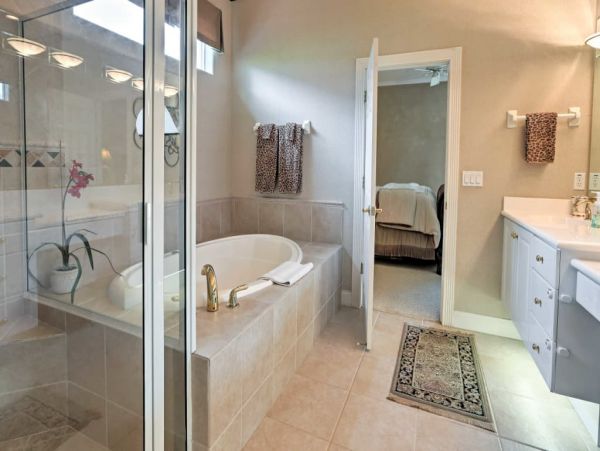 Daytona Beach Home 989679
