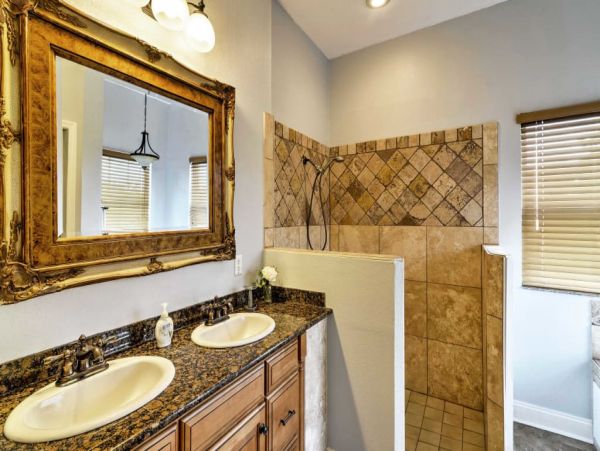 Clearwater Home 989684