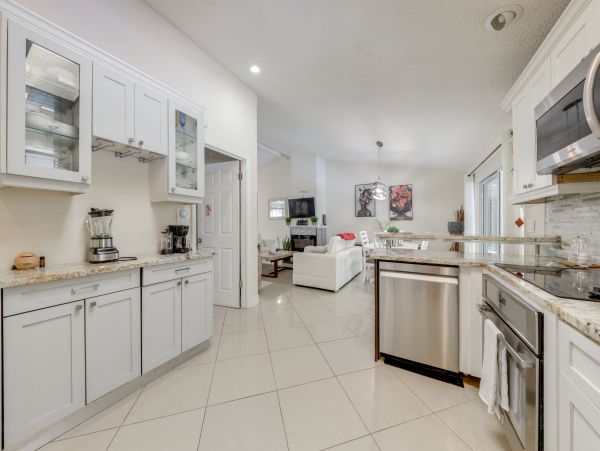 Fort Lauderdale Vacation Rental with Private Pool - Florida Canal Front Home