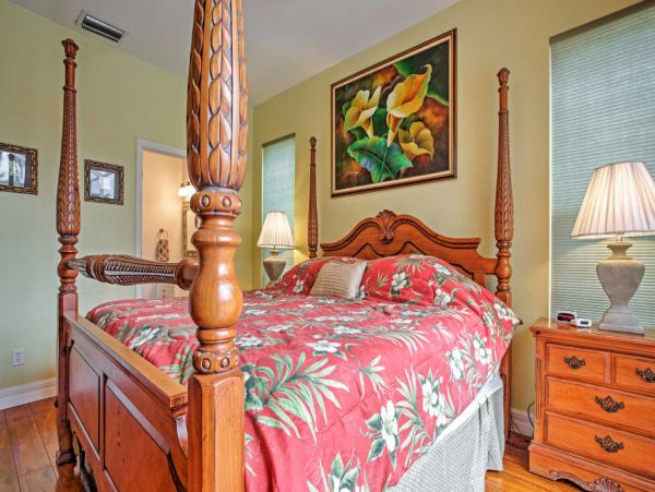 Naples Home 989689