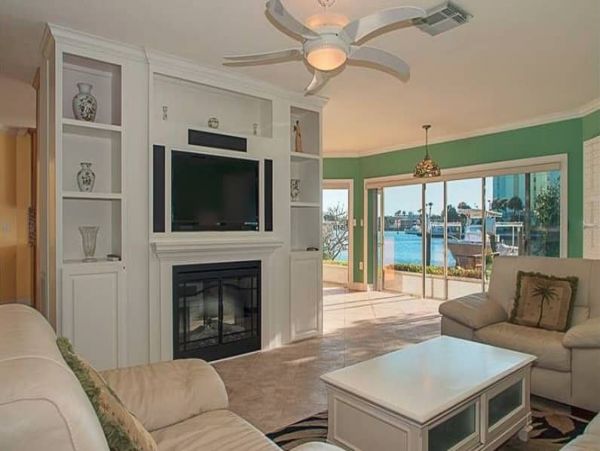 St. Petersburg Home 989693