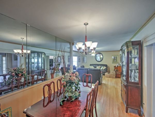 St. Petersburg Home 989699