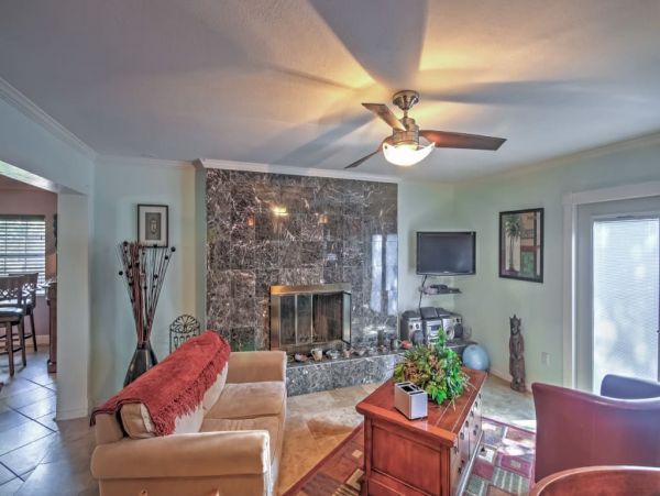 St. Petersburg Home 989699