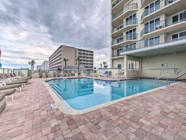Daytona Beach Home 989704