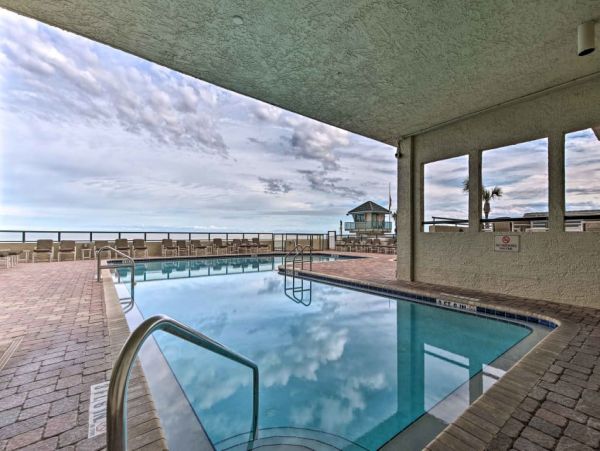 Daytona Beach Home 989704