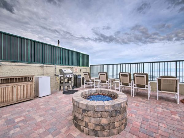 Daytona Beach Home 989704