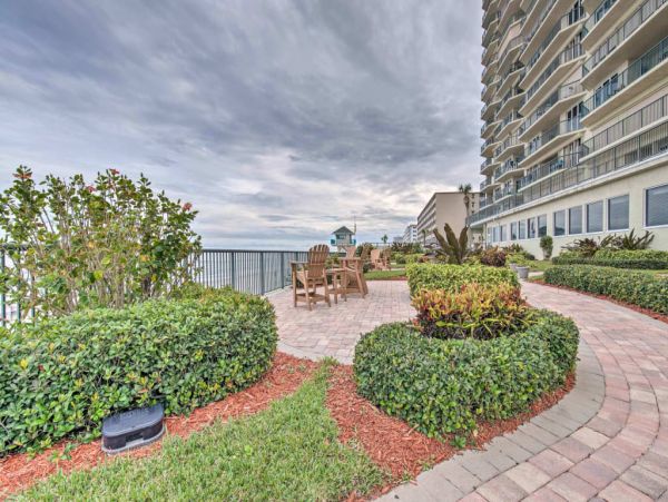 Daytona Beach Home 989704