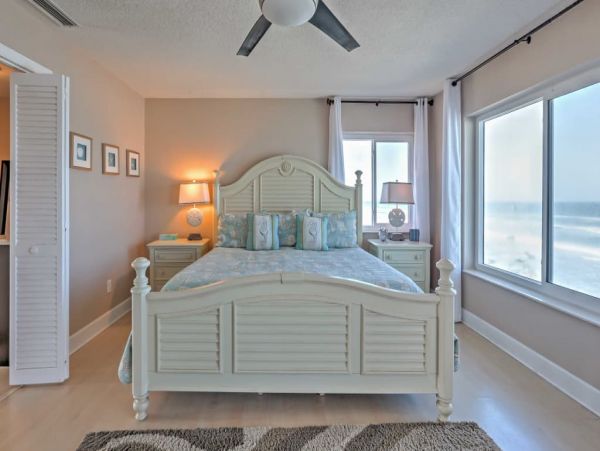 New Smyrna Beach Home 989715