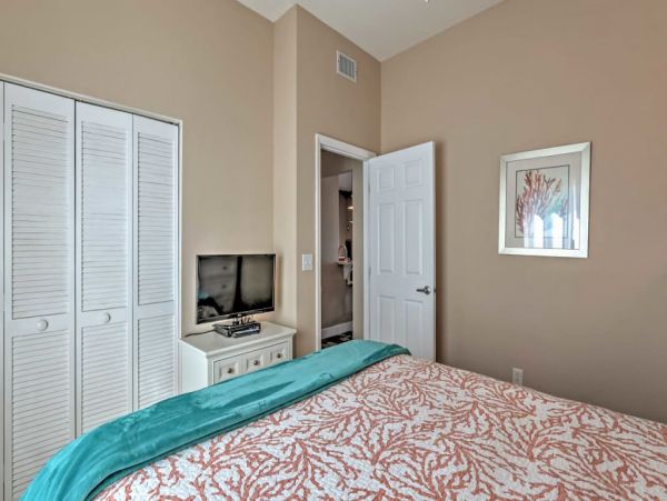 New Smyrna Beach Home 989715