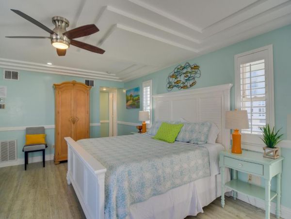 Seven Bedroom Vacation Rental Just Steps to the Beach