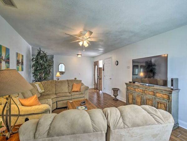 St. Petersburg Home 989730