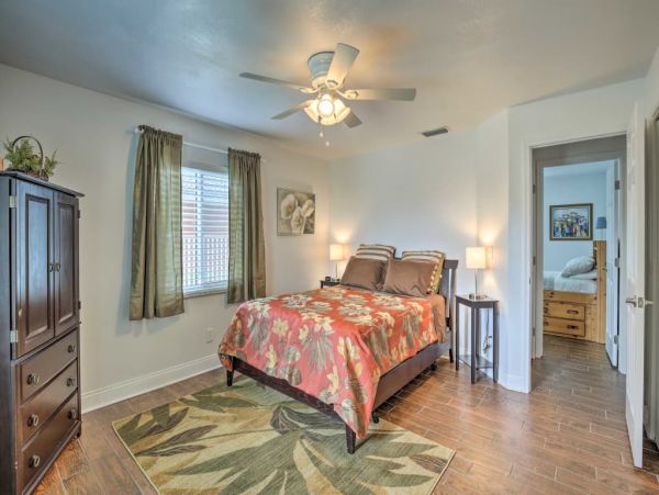 St. Petersburg Home 989730