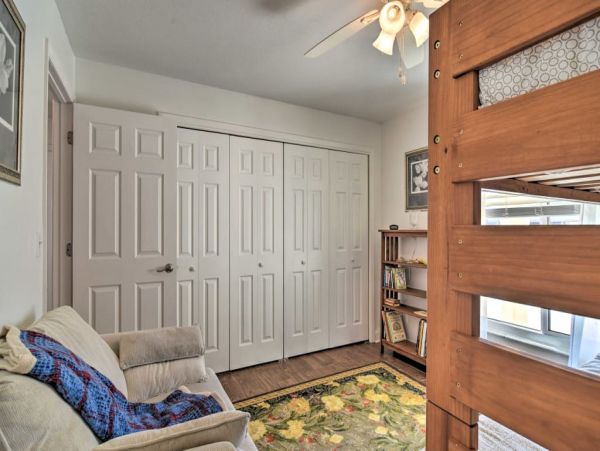 St. Petersburg Home 989730