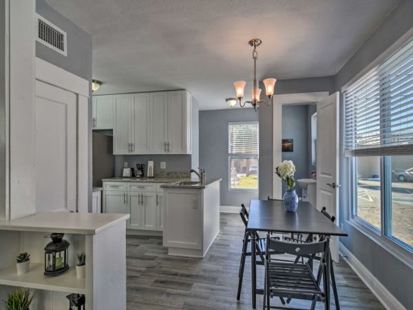 St. Petersburg Home 989734