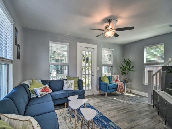 St. Petersburg Home 989734