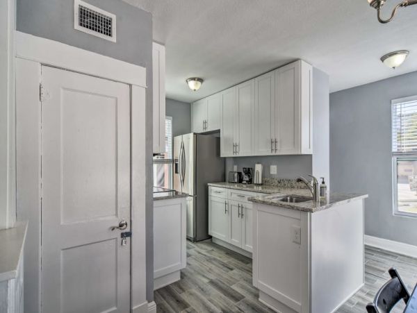 St. Petersburg Home 989734