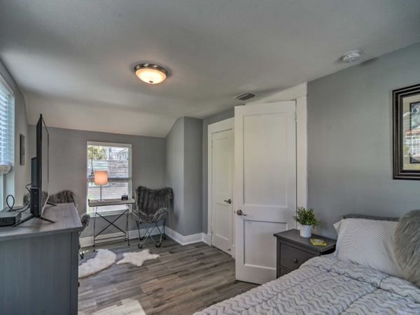 St. Petersburg Home 989734