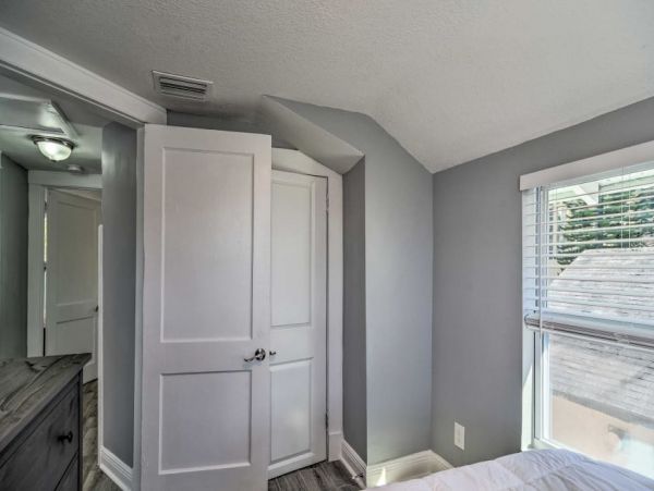 St. Petersburg Home 989734