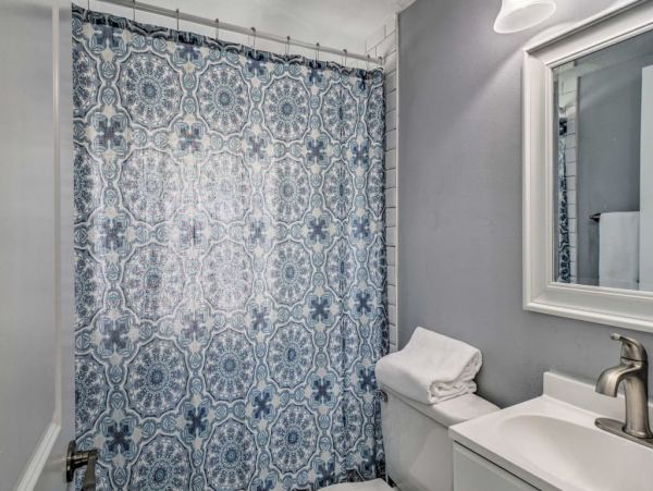 St. Petersburg Home 989734