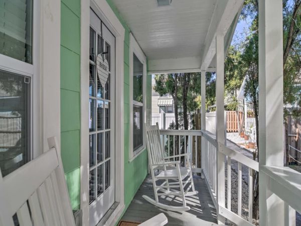 St. Petersburg Home 989734