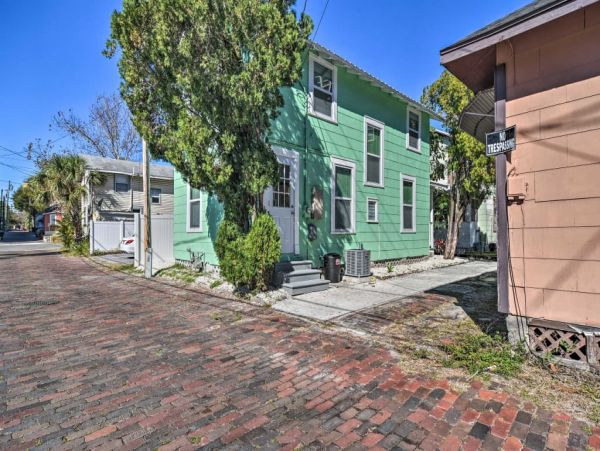 St. Petersburg Home 989734