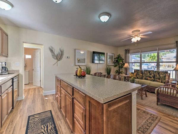 Daytona Beach Home 989735