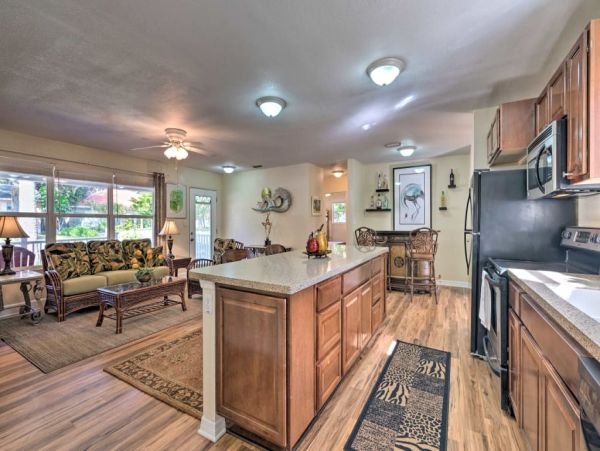 Daytona Beach Home 989735