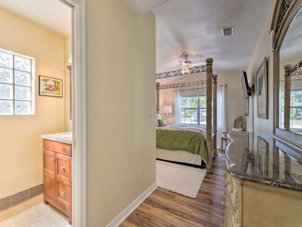Daytona Beach Home 989735
