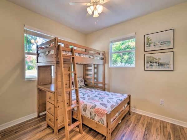 Daytona Beach Home 989735