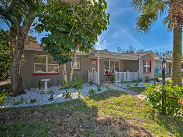 Daytona Beach Home 989735
