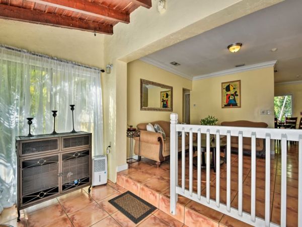 Miami Beach Home 989739