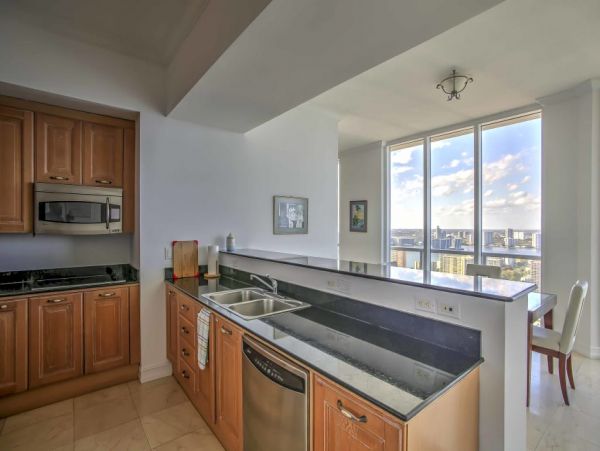 Hollywood Home 989741