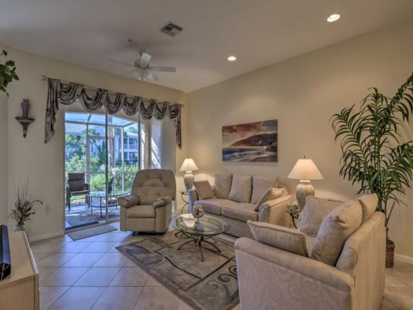Naples Home 989742