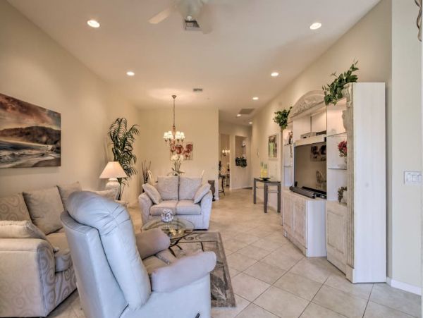 Naples Home 989742