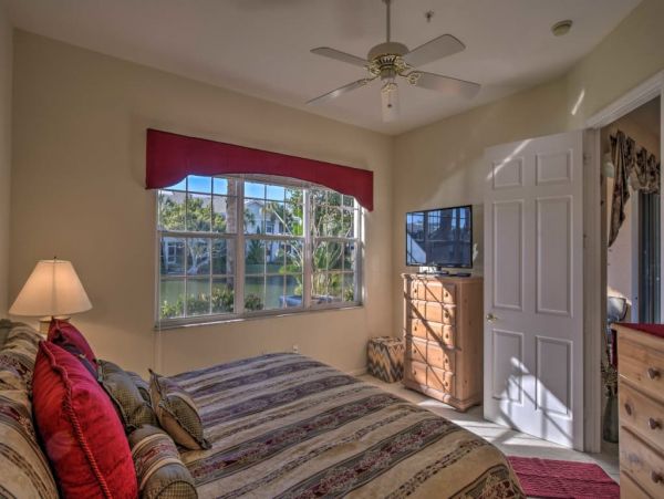 Naples Home 989742