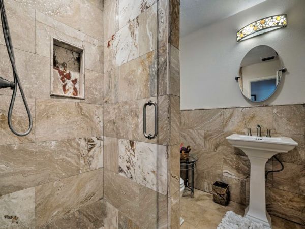 Clearwater Home 989750