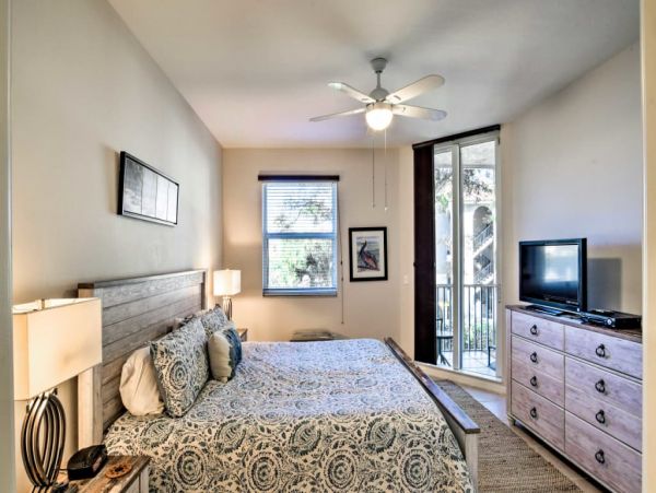 Naples Home 989756