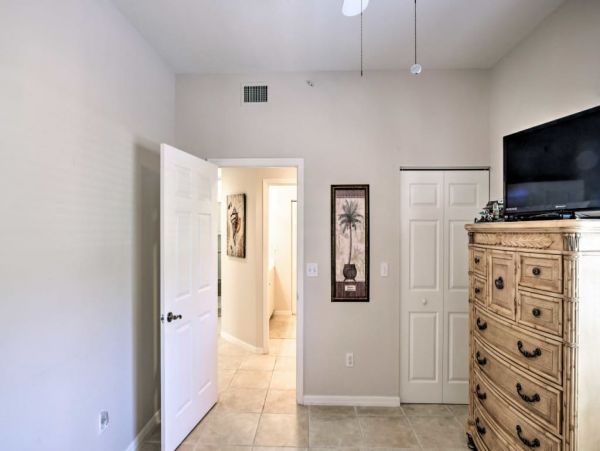 Naples Home 989756